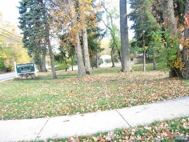 3 Hampton Ct - Photo 2 of 4