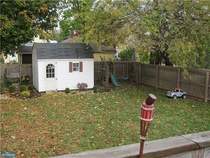 176 Lowell Ave - Photo 2 of 18