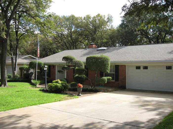 1313 Kathryn St - Photo 3 of 24