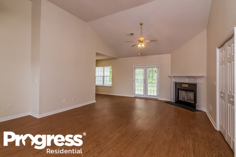 816 Thomas Bay Ct - Photo 2 of 14