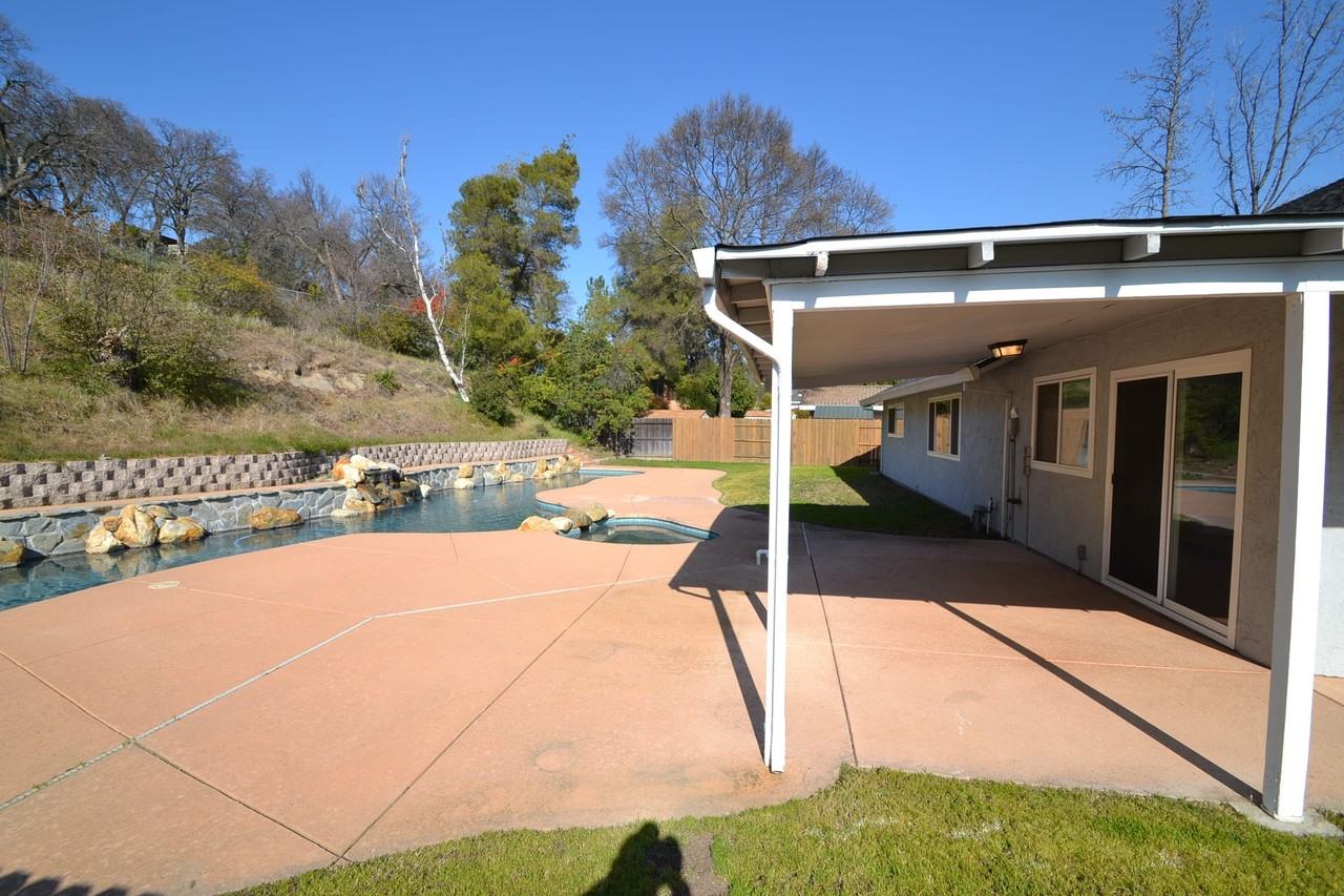 5370 Paragon St - Photo 3 of 9