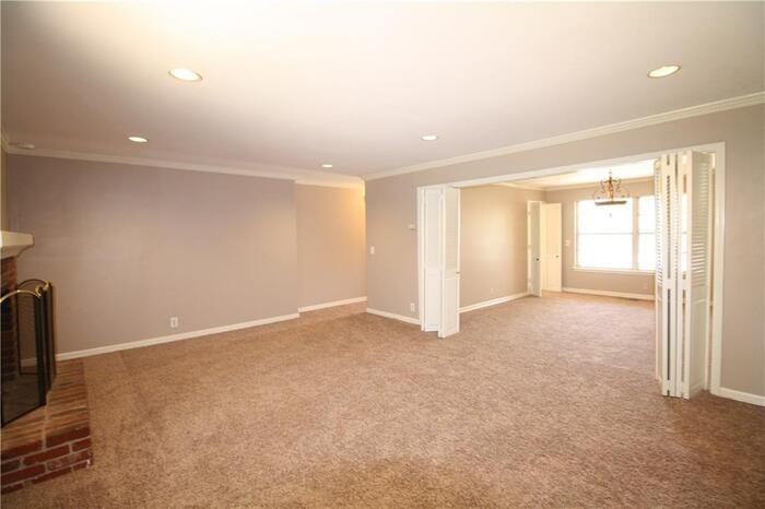 2749 Nw 111th St - Photo 3 of 25