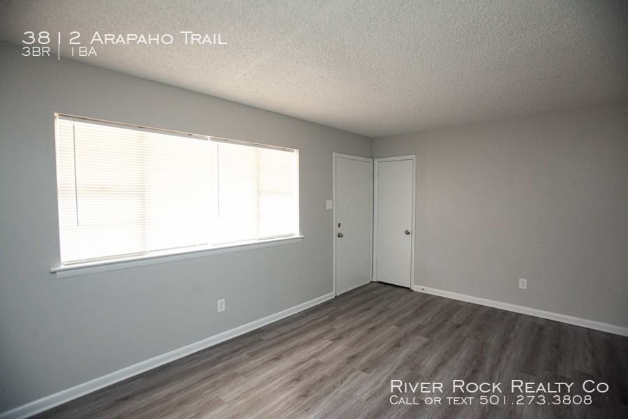 3812 Arapaho Trl - Photo 3 of 11