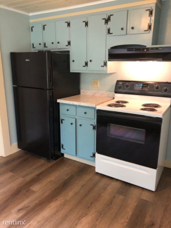 101 Court St - Photo 2 of 12