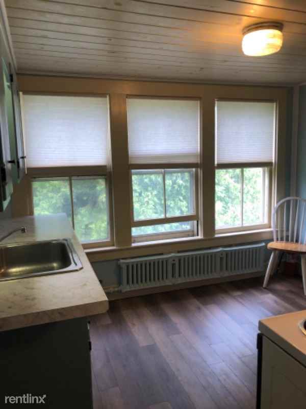 101 Court St - Photo 3 of 12