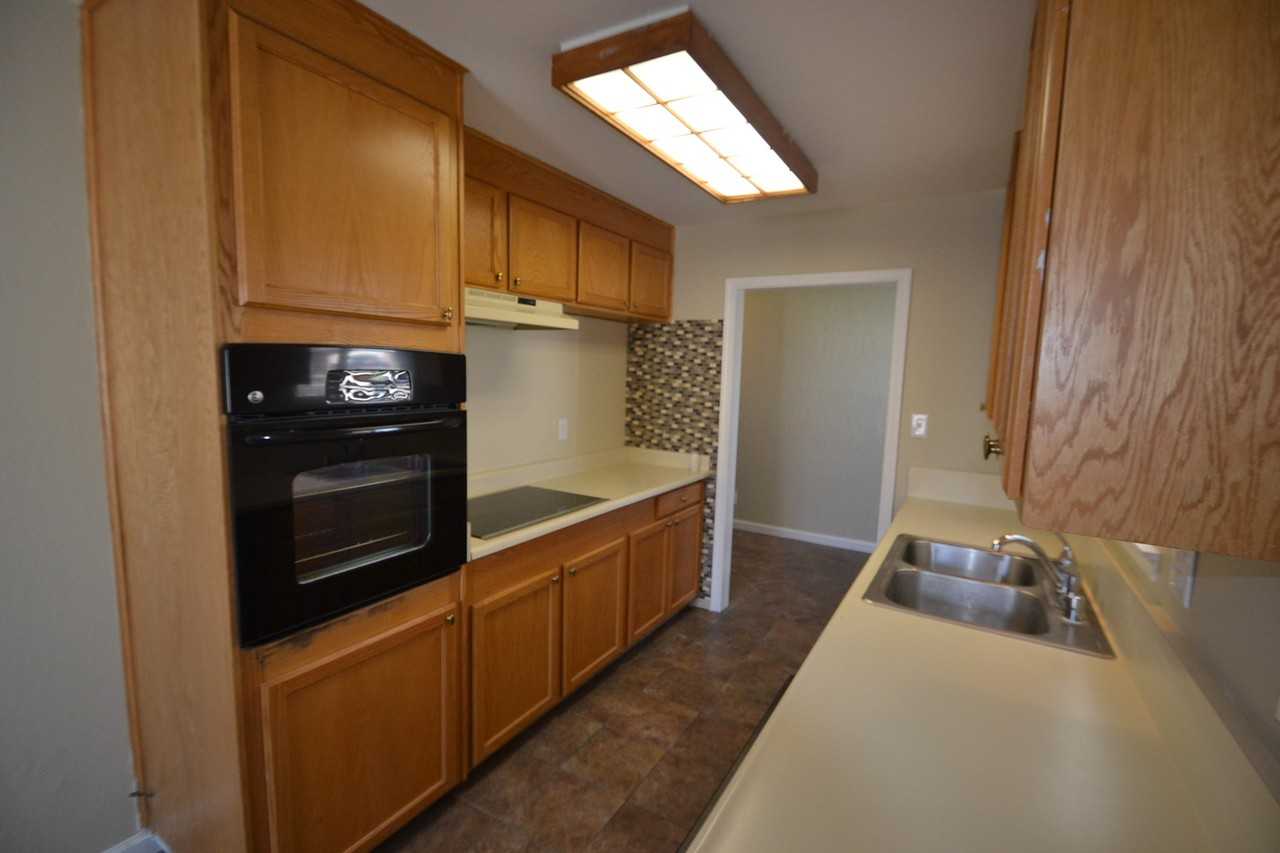 718 Albemarle Ave - Photo 2 of 7