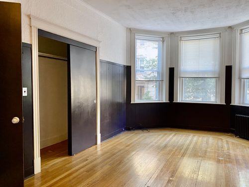 146 Coolidge St #1 - Photo 3 of 8