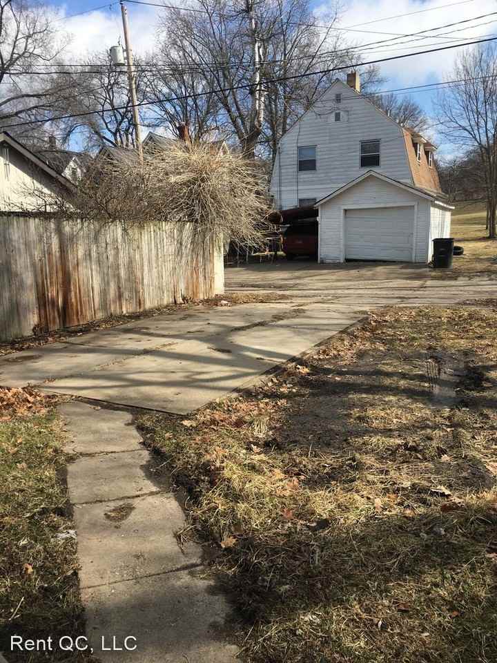 1337 14 1/2 St - Photo 3 of 8