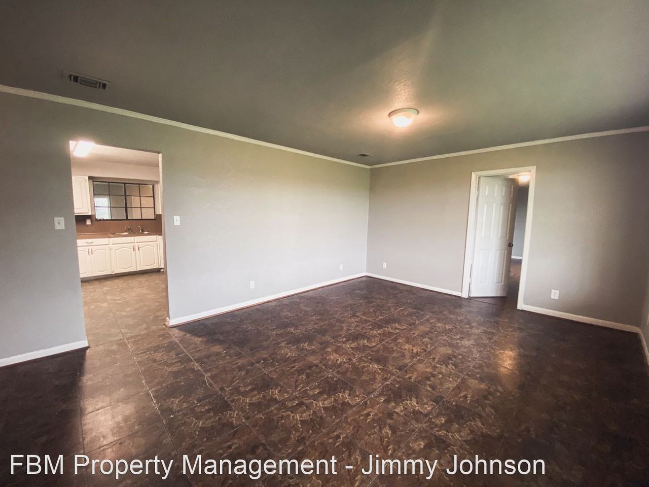 601 601 E Main Street - Photo 2 of 16
