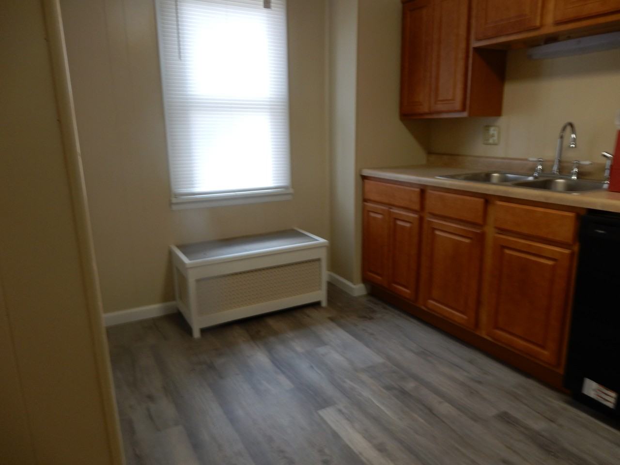 265 S 7th St - Photo 3 of 17