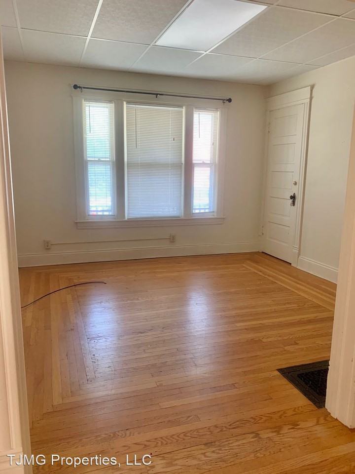 910 Park Avenue - Photo 2 of 14