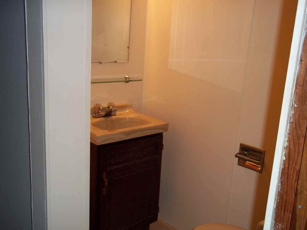 1518 E 6th St - Photo 2 of 10