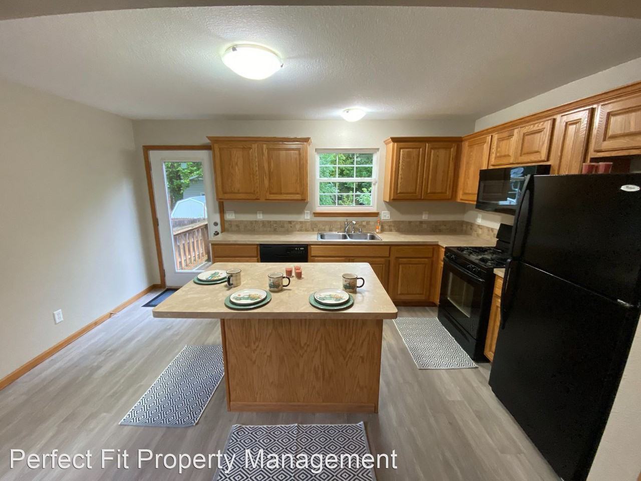 422 Wisconsin St - Photo 3 of 18