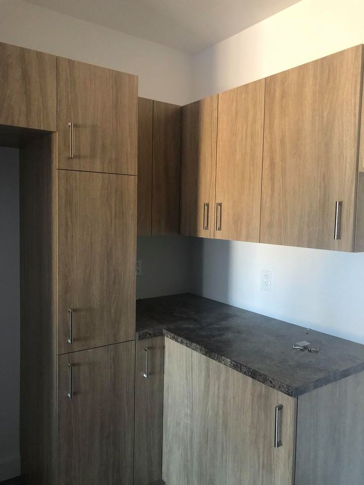 4315 Avenue de Courtrai #24