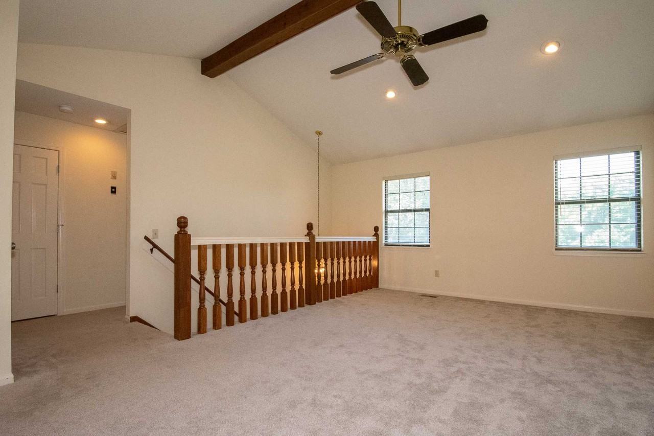 5607 Riley St - Photo 2 of 10