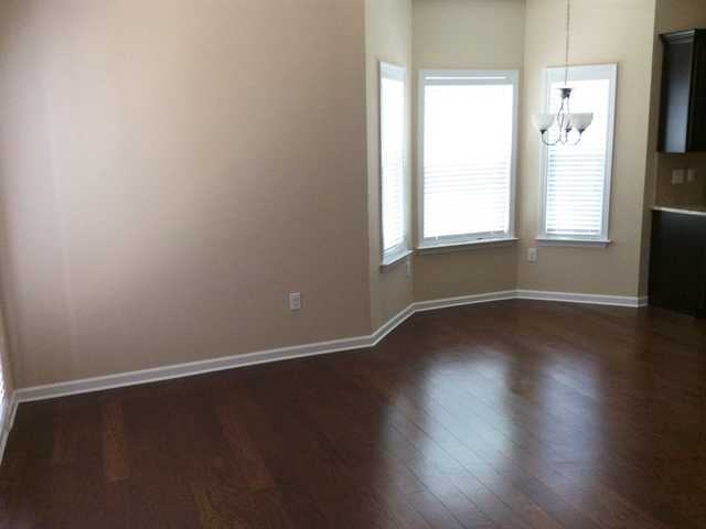 205 Breezemont Dr - Photo 3 of 14
