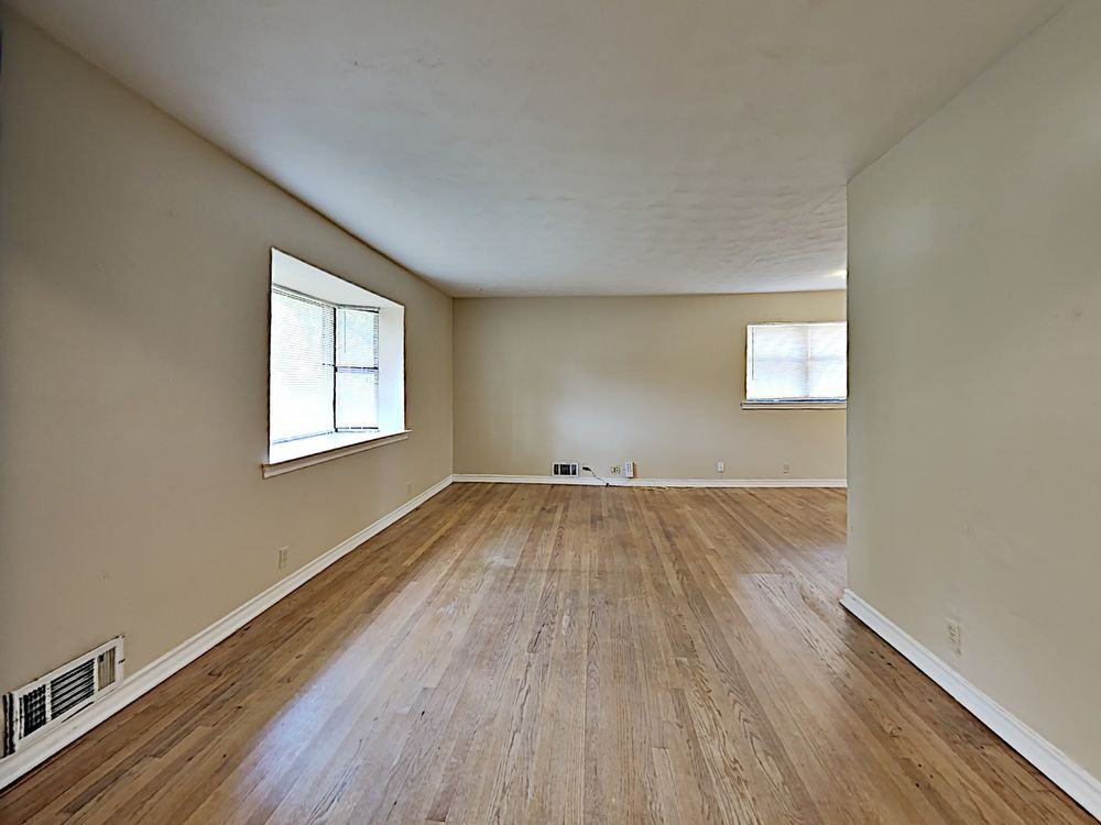 720 Devonshire Dr - Photo 2 of 16