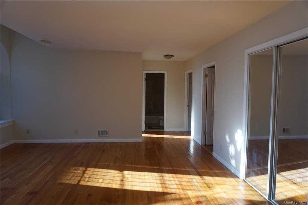 110 Chateau Rive - Photo 3 of 27