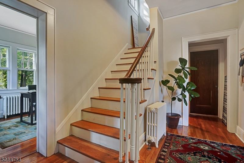 7 Riverview Ave - Photo 3 of 25