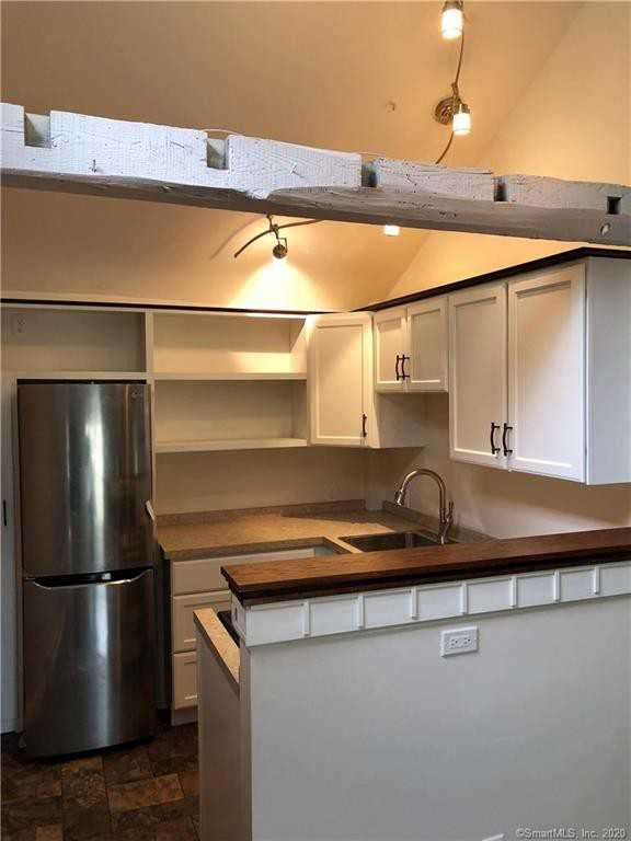 17 Maple St - Photo 2 of 22