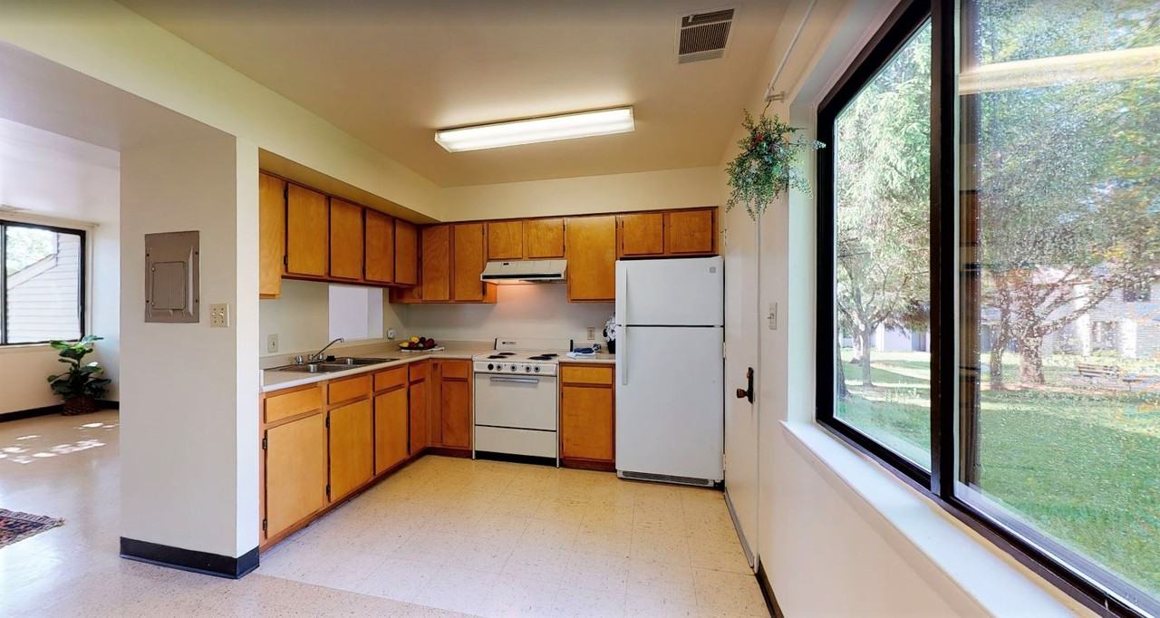 Sandalwood - Call For Pricing - Photo 2 of 20