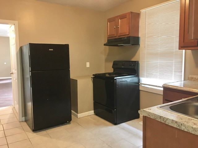 8903 Scottdale Avenue - Photo 3 of 11