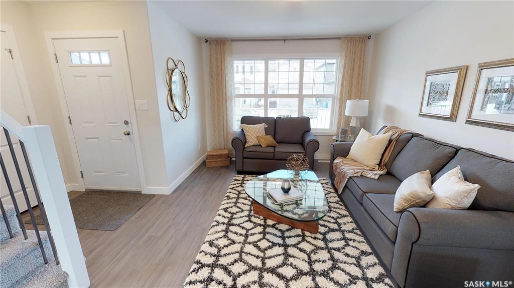 5201 Crane Cres - Photo 3 of 11