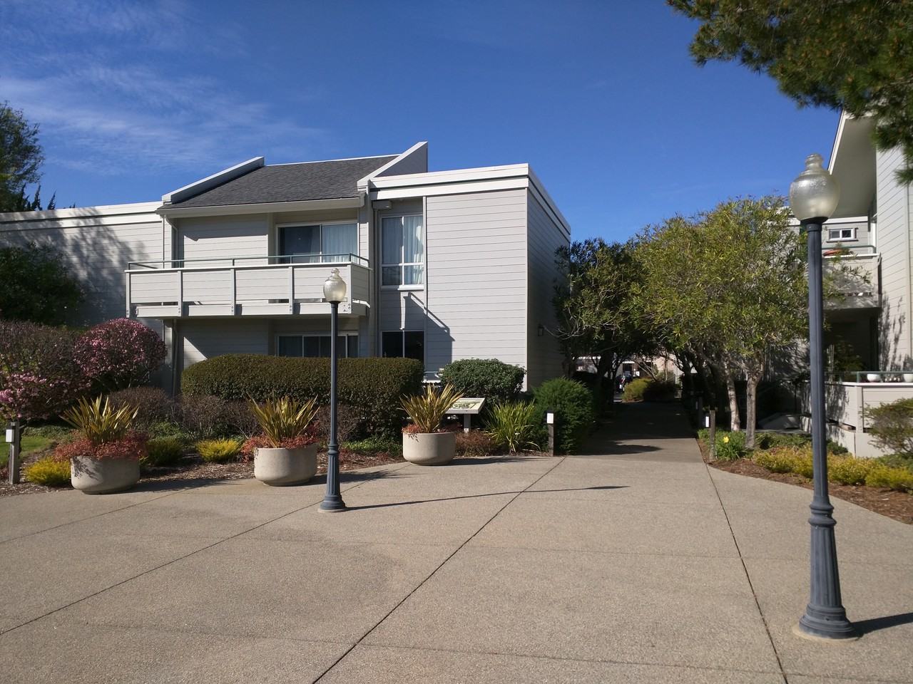 394 Larkspur Plaza Drive - Photo 2 of 16
