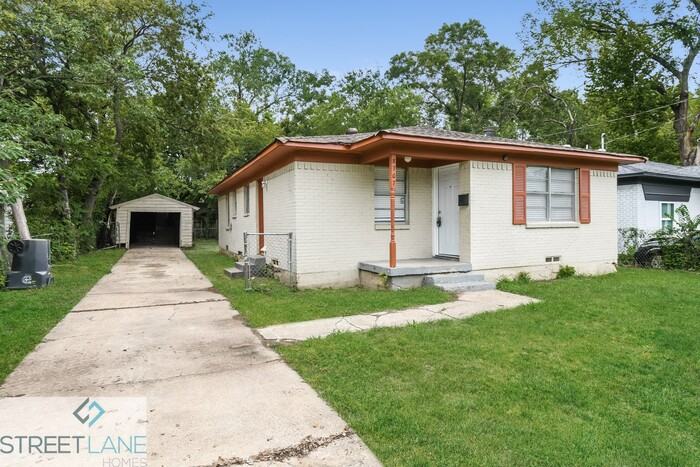 8707 Slay St - Photo 2 of 15