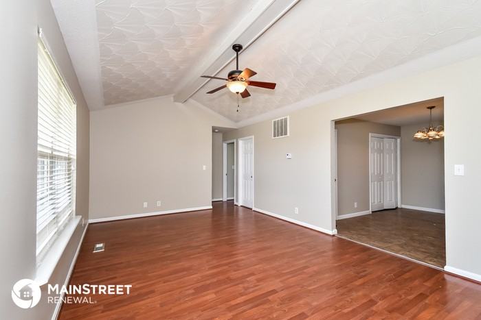 173 Fern Way - Photo 3 of 16