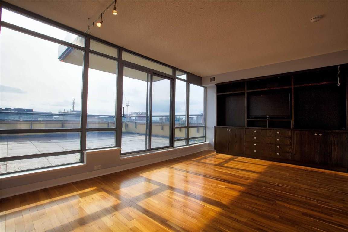 438 King Street - Photo 2 of 8