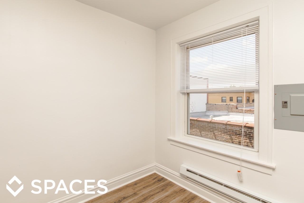 2936 W Palmer - Photo 3 of 14