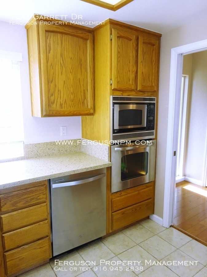 100 Garrett Dr - Photo 3 of 17