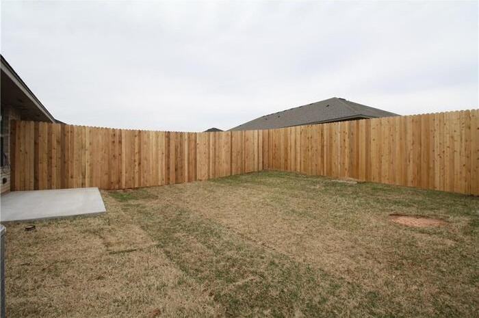 421 Summit Ridge Dr - Photo 3 of 15