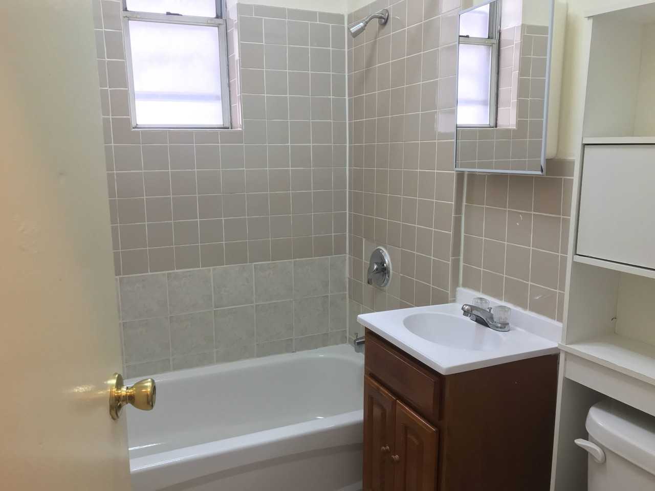 805 New York Avenue #D3 - Photo 3 of 11