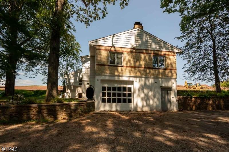 288 Creek Rd - Photo 3 of 20