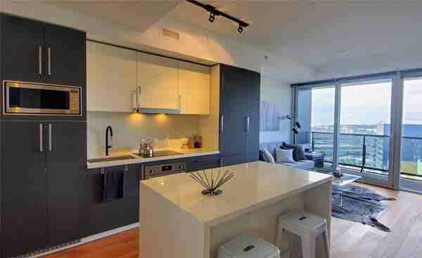 170 Bayview Avenue #1810