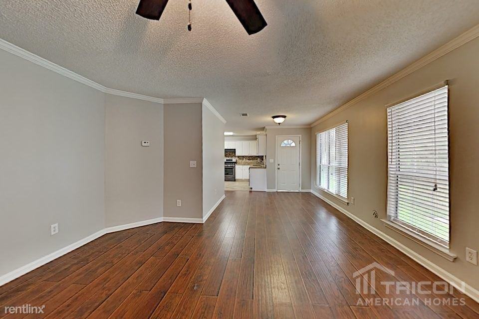 404 Gresham Dr - Photo 3 of 18