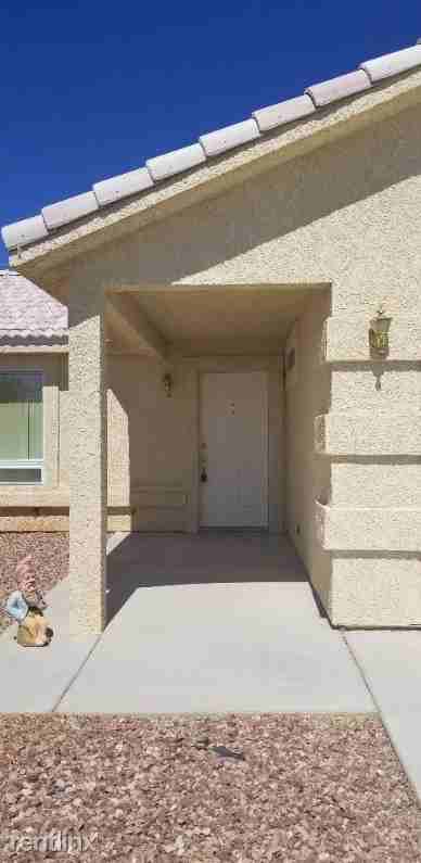 960 Lone Pine Rd - Photo 2 of 37