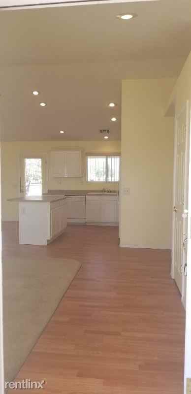 960 Lone Pine Rd - Photo 3 of 37