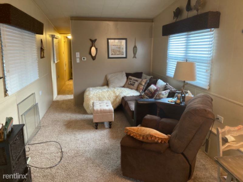 9045 Queen Rd - Photo 3 of 15