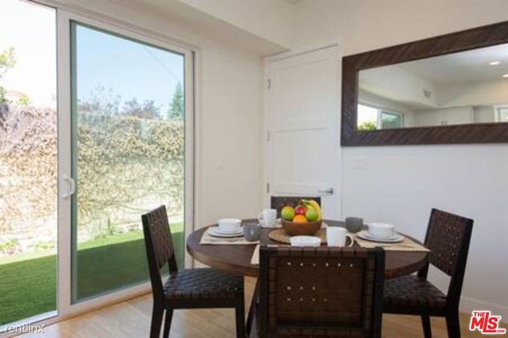 7445 W 81st St - Photo 3 of 12