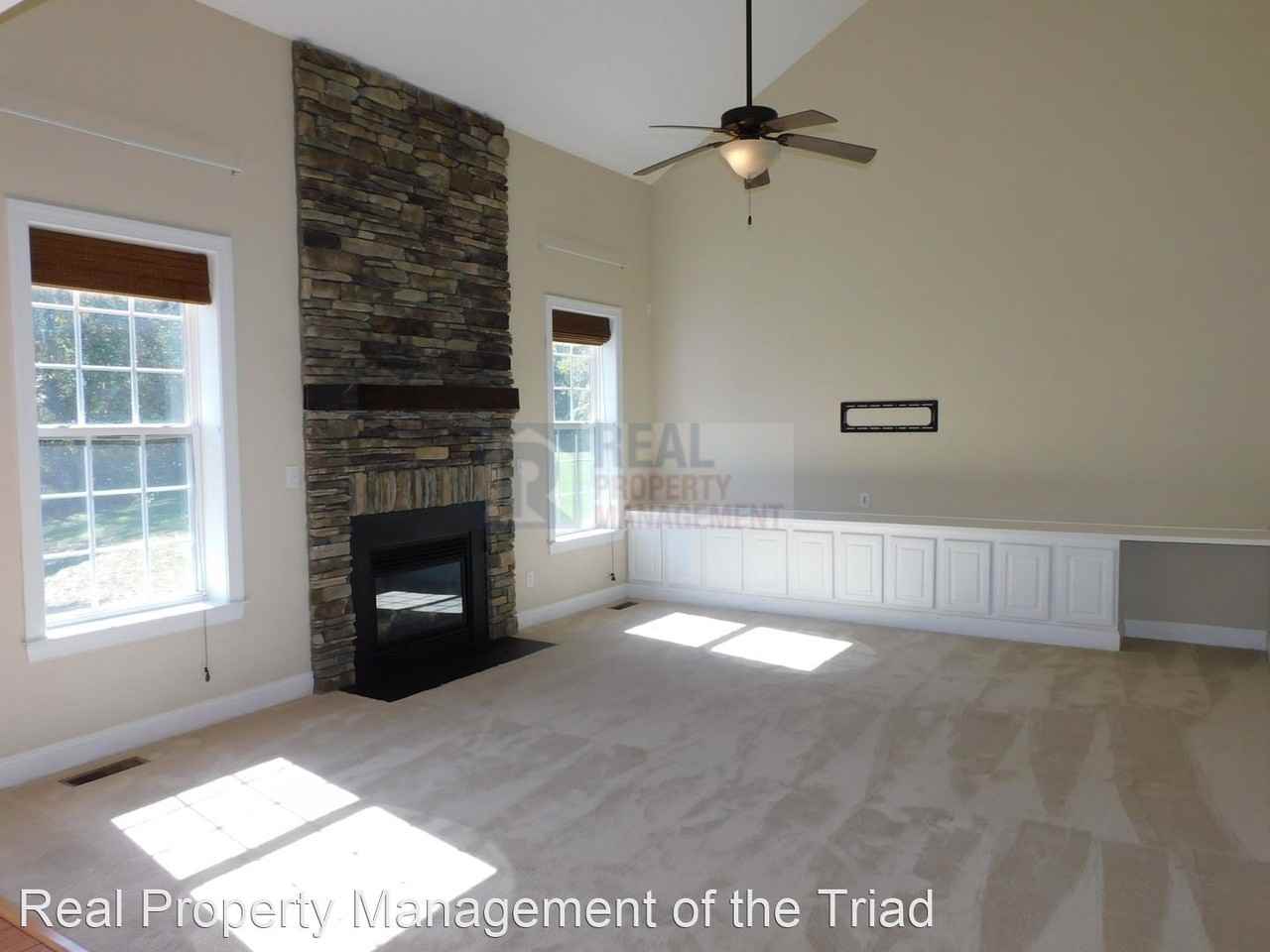 8005 Ives Dr - Photo 2 of 46