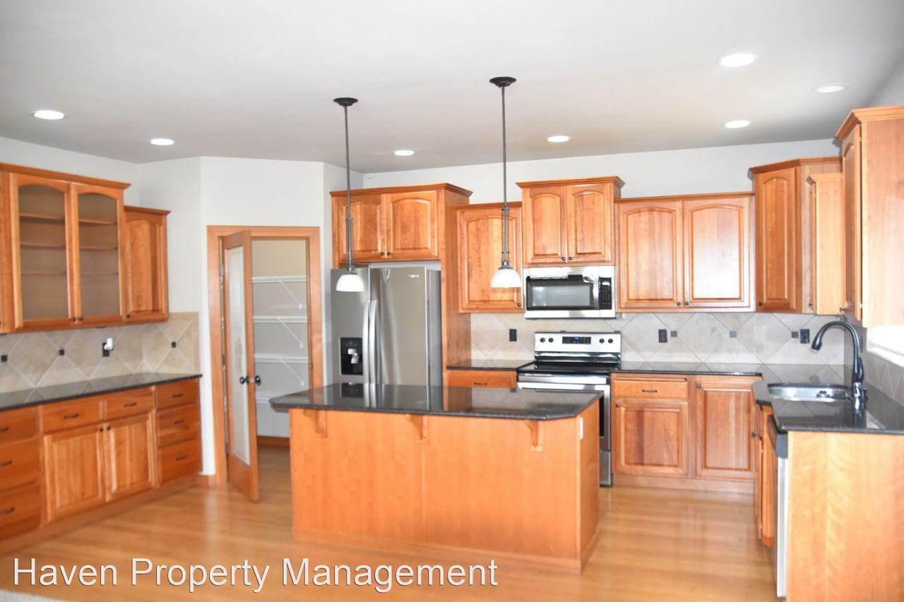 2506 189th Street Ct E - Photo 2 of 20