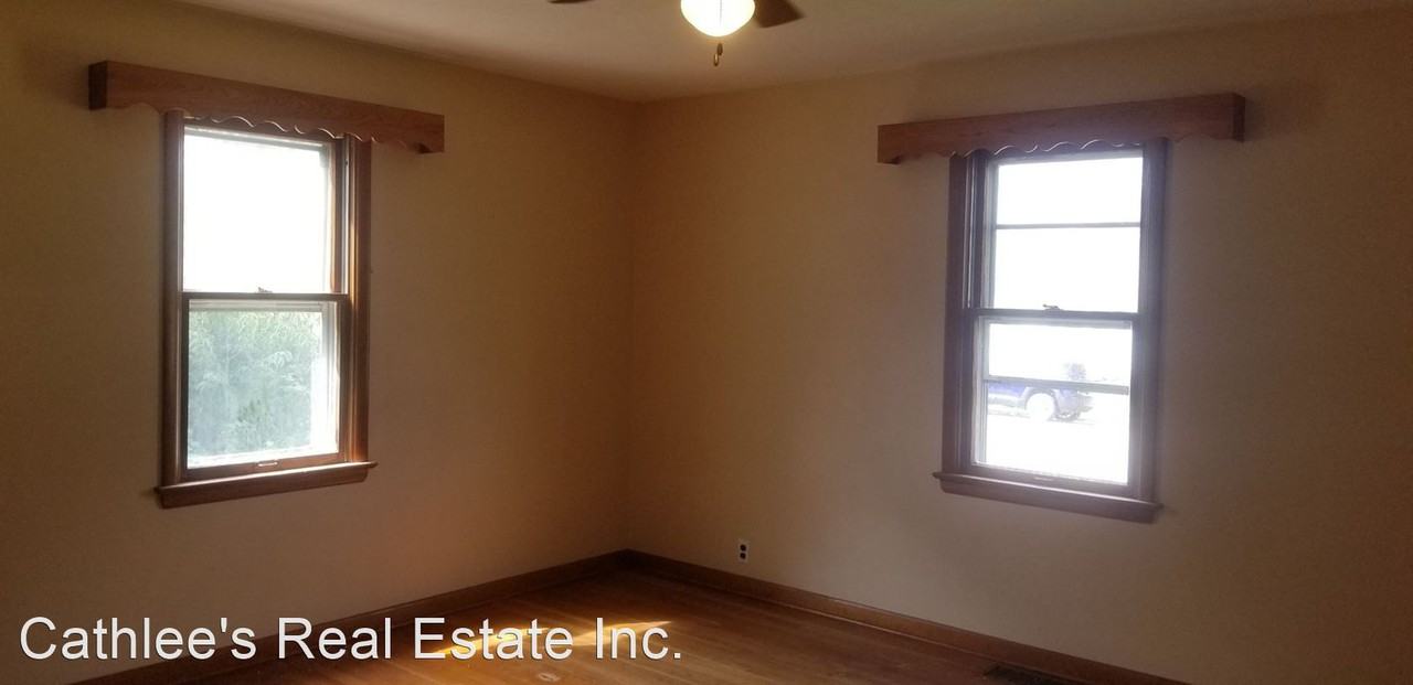 310 E Monroe Ave - Photo 3 of 4