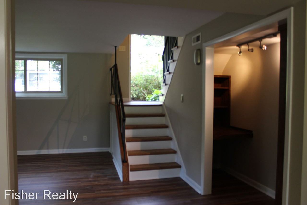 138 Turnpike Rd - Photo 2 of 16