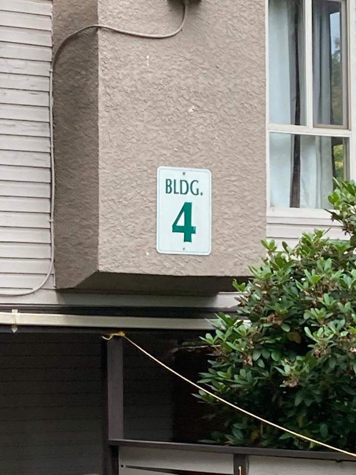 (ID#094)10589 Holly Park Lane, Surrey - Photo 2 of 9