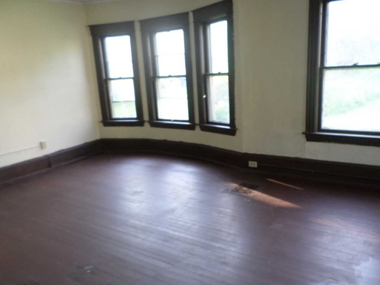 20 Fletcher Pl - Photo 2 of 8