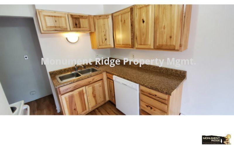 1034 Cedar Way #A - Photo 3 of 11