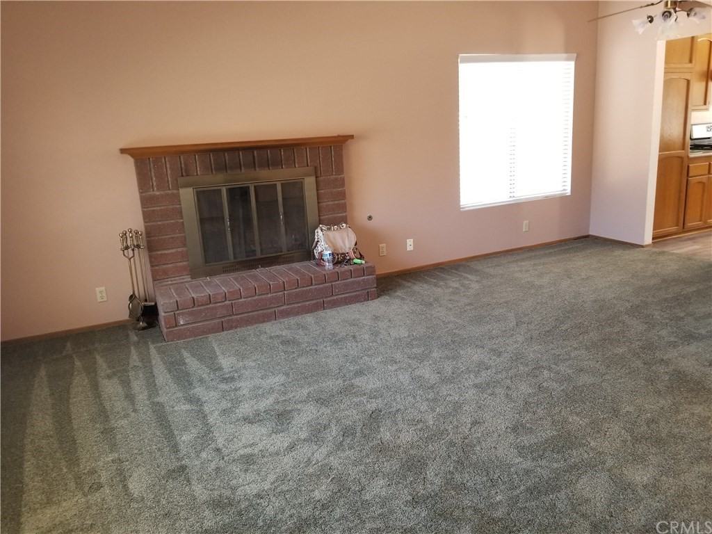 33202 Blanche Dr - Photo 3 of 10